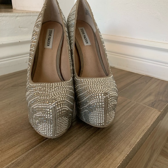 Steve Madden Platform Rhinestone Heel - Picture 4 of 4